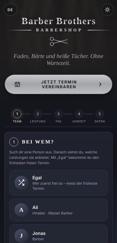 Beispiel einer Salon-Webseite mit Online-Buchung auf dem Handy